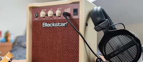 Vista 6 de Blackstar Debut 10E - Combo de amplificador de guitarra eléctrica para principiantes