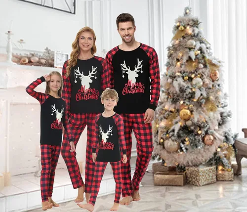 Vista 3 de YIJIU Pijamas de Navidad con estampado de ciervos y tótem de manga larga
