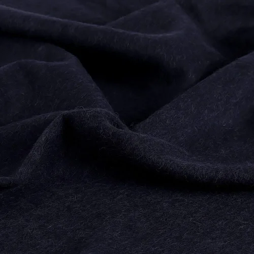 Vista 2 de Junin Pride - Manta de lana de alpaca tejida, suave, cálida, diseño de color sólido, Perú, 72 x 61 pulgadas (azul)