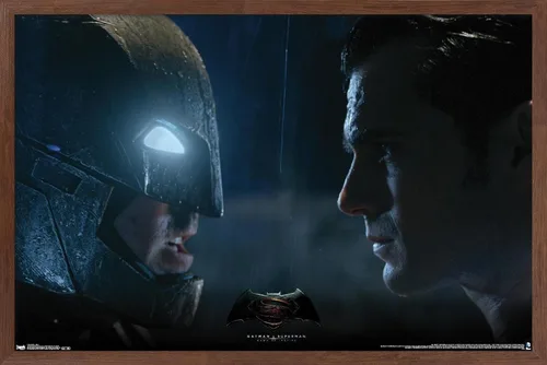Vista 10 de Trends International DC Comics Movie - Batman v Superman - Stare Wall Poster, 14.725" x 22.375", Barnwood Framed Version Versión enmarcada Barnwood