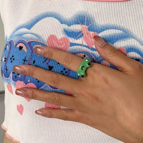 Vista 5 de FORUBUS Juego de 2 anillos de resina con bonito diseño de rana de pollo, hongos, lindos anillos apilables de animales para mujeres y niñas, Metal