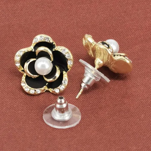 Vista 4 de Aretes de perlas con diamantes de imitación de rosas para mujeres, niñas, Metal, Diamante de imitación