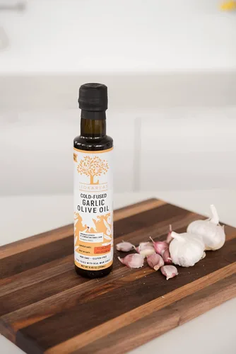 Vista 5 de Liokareas Aceite de oliva de ajo - Griego - Orgánico - Sin OMG - Sin gluten - Paleo - Keto - Fuente única - Primero prensado - Sin sabor artificial