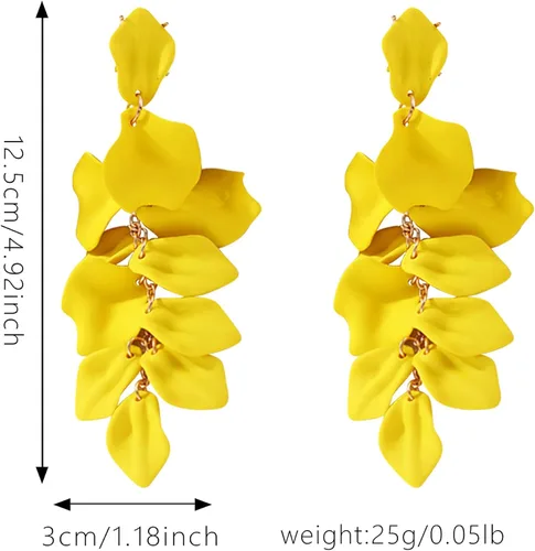 Vista 4 de YUNXI Pendientes largos de acrílico con pétalos largos de resina y flores de rosa con borlas florales y pétalos, para mujeres y niñas