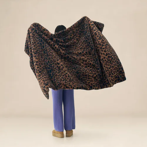 Vista 5 de UGG Everett - Manta para el hogar, 50 x 70 pulgadas, color negro (leopardo)