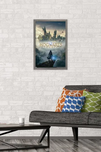 Vista 2 de Trends International Harry Potter: Hogwarts Legacy - Póster de pared de arte clave, 22.4 pulgadas de largo x 14.7 pulgadas, versión enmarcada