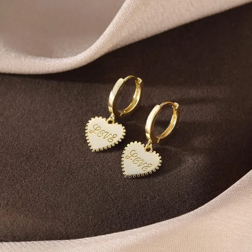 Vista 4 de SLUYNZ Stering - Aretes de aro pequeños con forma de corazón de plata para mujer