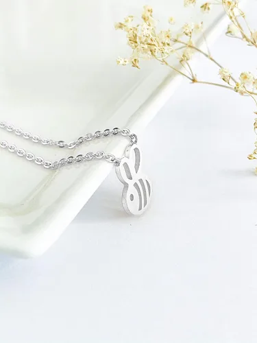 Vista 4 de Altitude Boutique Collar de abejorro, collar de colmena de abeja de miel para mujer (plata, dorado), Metal