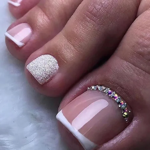 Vista 32 de Uñas postizas acrílicas artificiales negras para los dedos de los pies, ataúd a presión con diseños de flores blancas, uñas postizas reutilizables