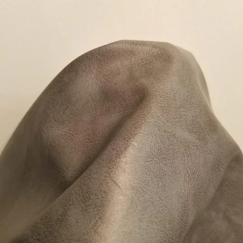 Vista 36 de NAT Leathers™ Cuero sintético sintético suave de piel sintética vegana marrón bellota (aprobado por PETA Vegano) por The Yard Piel sintética