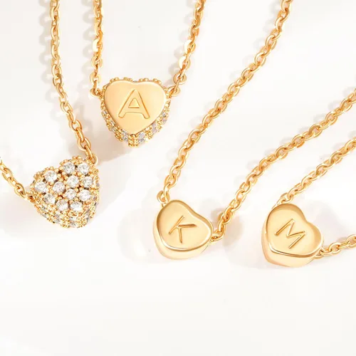 Vista 6 de Collar de corazón con inicial de oro pequeño, chapado en oro de 14 quilates, hecho a mano, delicado collar de corazón con letra para mujer, collar