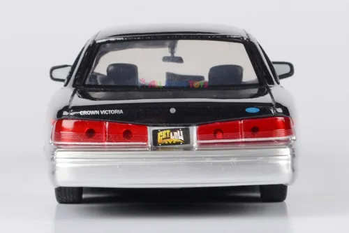 Vista 6 de Motormax 1993-97 Ford Crown Victoria Lowrider 1:24 Modelo fundido a presión Negro Metálico Get Low 79024 por All Star Toys