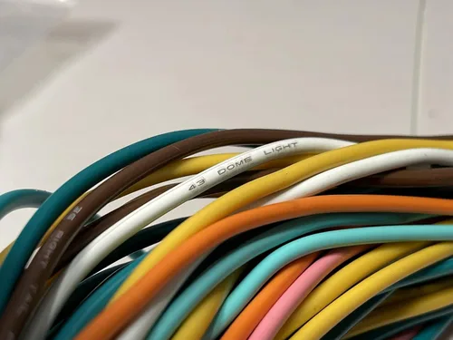 Vista 9 de Kit de arnés de cableado universal – 21 mazos de cableado de circuitos de color estándar kit de reemplazo para Chevy Mopar Hotrods Ratrods Ford