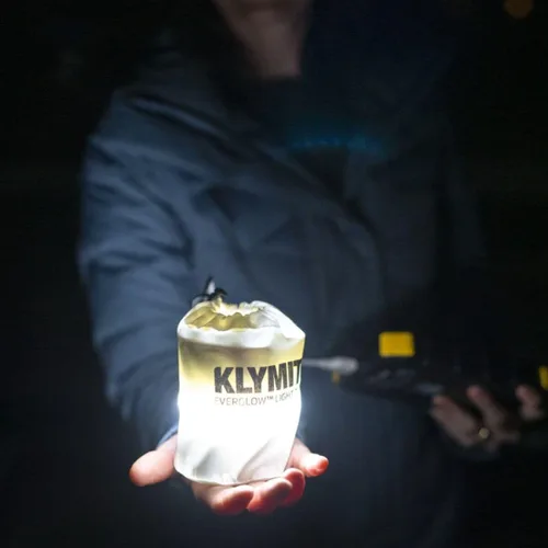 Vista 5 de KLYMIT Everglow - Tubo de luz LED Linterna de campamento portátil e inflable para seguridad al aire libre, resistente al agua, perfecta