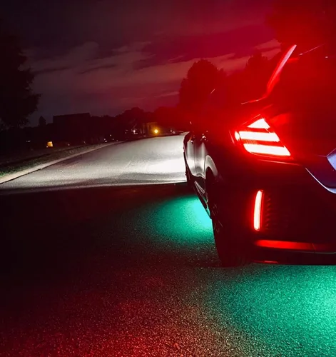Vista 8 de iJDMTOY luces LED de reflector de parachoques de lente roja 24-SMD compatibles con Honda Civic Hatchback 2017-21, SI o Sedan Tipo-R, función como