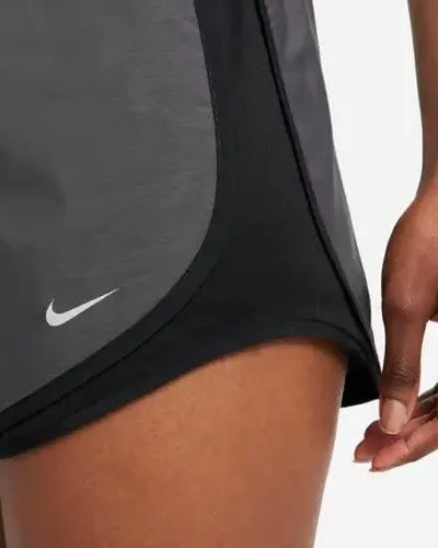 Vista 5 de Nike - Pantalón Dri-FIT Tempo Track 3.5 corto para mujer