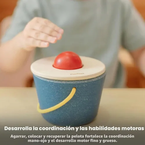 Vista 7 de PlanToys® Pop N Drop Bucket Objeto de Madera Permanencia Juguete para Bebés Cubo Pop 'N' Drop