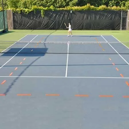 Vista 2 de Oncourt Offcourt Líneas largas: el juego contiene 8 líneas y 4 esquinas