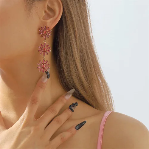 Vista 2 de Aretes largos de cristal con diseño de girasol para mujeres y niñas, chapados en oro, diamantes de imitación coloridos blancos y azul fucsia, piedra