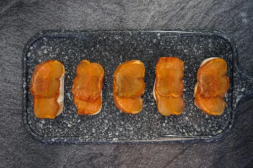 Vista 2 de Lomo de Cerdo 100% Ibérico + Chorizo Ibérico 2oz de Fermín