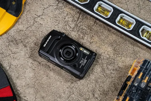 Vista 7 de OM SYSTEM Olympus Tough TG-7 - Cámara subacuática negra, impermeable, a prueba de congelación, brillo de alta resolución, video 4K 44x Macro