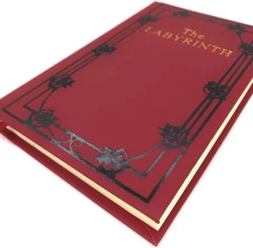 Vista 6 de Costumebase El Laberinto Libro Rojo de Sarah Replica Completa de Novela de Película Utilería 1 Set 1 Pieza 1 Artículo PVC Libre 228 Páginas 7+