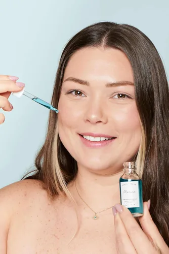 Vista 6 de Earth Harbor Ampolla iluminadora MARINA Biome - Ilumina y equilibra Blue Tansy + Spirulina + Squalane 1 fl oz
