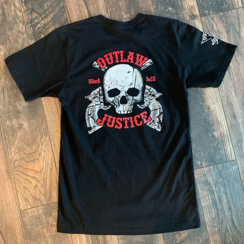 Vista 5 de Outlaw Justice with Skull and Pistols - Camiseta para hombre