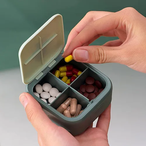 Vista 5 de Pastillero pequeño, lindo pastillero – Acedada Travel Daily Pastillero, contenedor portátil de píldoras bonito para bolsillo, soporte compacto