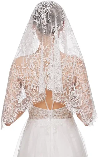 Vista 5 de Velo de mantilla de encaje, bufanda de encaje floral vintage, triángulo blanco, velo de boda, velos capilla velos de marfil católica misa iglesia