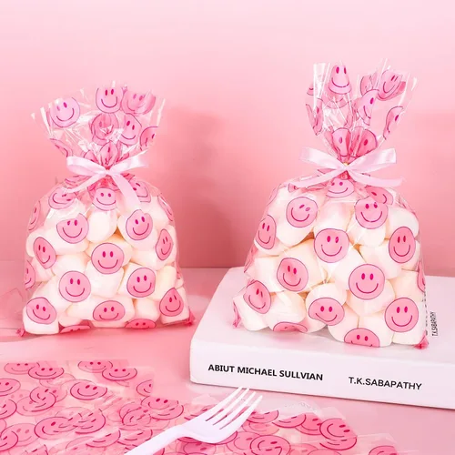 Vista 4 de Whaline 100 bolsas de celofán con patrón de sonrisa rosa con cintas, bolsas de golosinas para celofán con sonrisas, bolsas de golosinas
