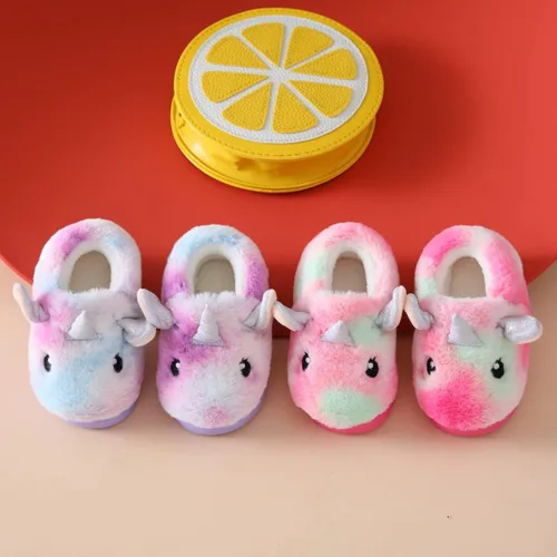 Vista 4 de Pantuflas peludas para niñas y niños pequeños