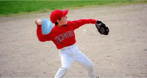 Vista 4 de Orbis Connection Ball, 9 pulgadas, entrenador de lanzamiento de béisbol y softbol, mejora la eficiencia de golpes y lanzamientos y evita posibles