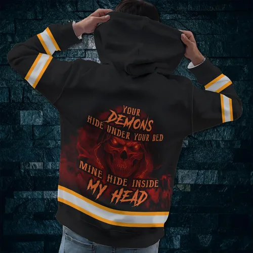 Vista 2 de Maddly Polo de alta visibilidad con diseño de calavera y bandera de Estados Unidos, ropa de trabajo patriótica con nombre personalizado