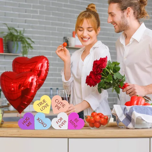 Vista 8 de Decoración del Día de San Valentín, 6 Letreros de Corazón de Madera con Doble Impresión para el Hogar, Mesa, Bandeja Escalonada, Repisa de Chimenea