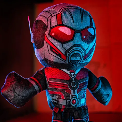 Vista 8 de Bleacher Creatures Marvel Hombre Hormiga de 20 cm Kuricha sentado de peluche - Juguete suave inspirado en Chibi