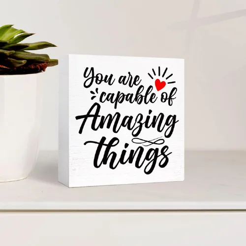 Vista 3 de Letrero inspirador de madera con texto en inglés «You Are Capable Of Amazing Things» («You Are Capable Of Amazing Things»)