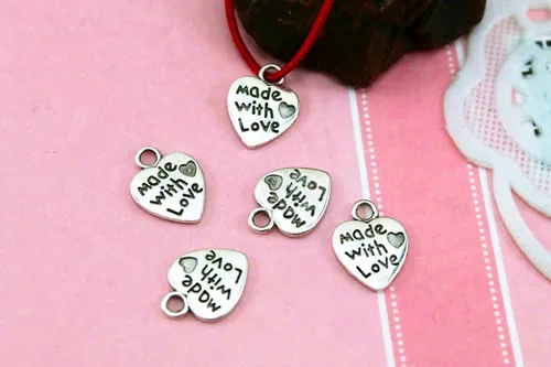 Vista 5 de ALIMITOPIA Dije de doble cara con forma de corazón de durazno hecho con letras de amor, para manualidades, pulseras, collares, joyas