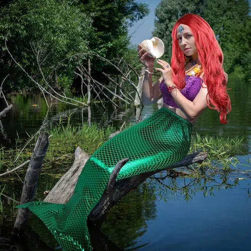 Vista 6 de Cindeer Disfraz de sirena de 3 piezas para mujer, incluye blusa corta de sirena con lentejuelas, parte superior metálica sin tirantes, falda