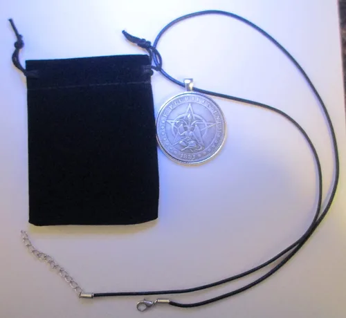 Vista 6 de Fantasy Hobo Coin 1881 Baphomet Pentagram Horned Goat Devil Head, COLGANTE, collar de cuerda de cuero de 24 pulgadas