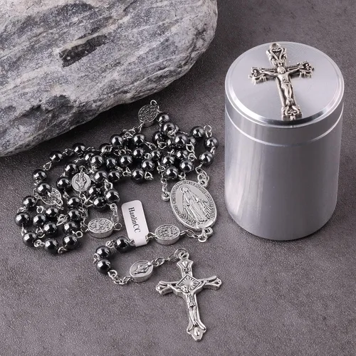 Vista 4 de HanlinCC Collar con cuentas de piedra negra de hematita de 0.236in con rosario milagroso con caja de regalo de metal de cruz para hombres y mujeres