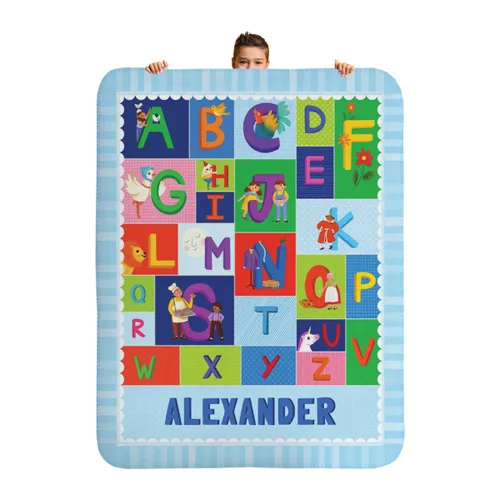 Vista 10 de I See Me! Manta Sherpa personalizada – Poliéster/Sherpa – 50 x 60 pulgadas – Rojo – Impresión de letras – Apellido de la abuela y hasta 20 nombres