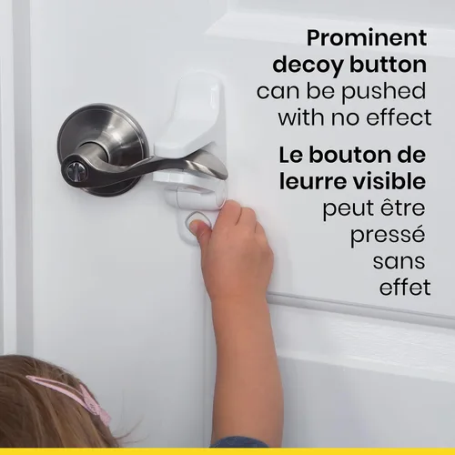 Vista 4 de Safety 1st OutSmart - Cerradura de palanca de puerta a prueba de niños, 1 unidad (paquete de 1) y protectores de enchufes, 36