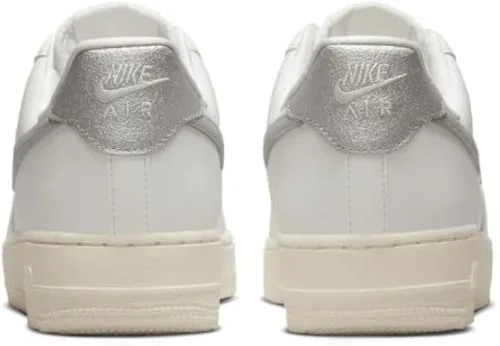 Vista 4 de Nike Tenis de baloncesto modernos y clásicos para mujer, Summit blancoplateado metálico