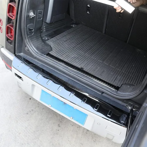 Vista 5 de Cubierta protectora de placa protectora de parachoques trasero exterior de acero inoxidable para Land Rover Defender 110 2020 2021 Accesorios