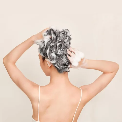 Vista 10 de ALFAPARF MILANO Semi di Lino - Champú morado para cabello rubio, resaltado, platino y plateado, neutraliza los tonos cobrizos, hidrata y fortalece