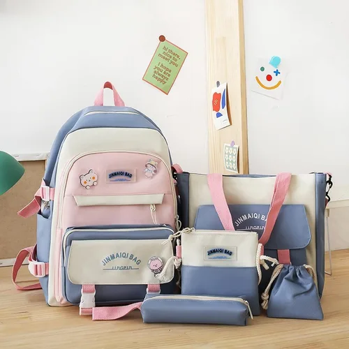 Vista 2 de Juego de 5 mochilas kawaii con colgante de oso y alfileres, suministros de regreso a clases, kit de bolsa de conejito de retazos (azul), Azul
