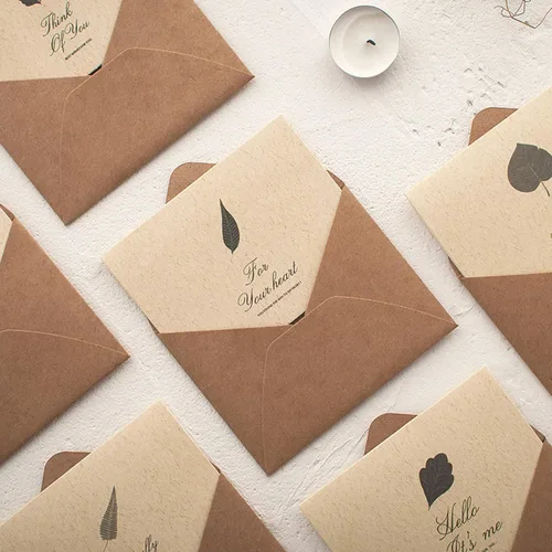 Vista 7 de Paquete de 100 sobres para invitación, sobres de invitación de papel kraft marrón utilizados para tarjetas utilizadas para bodas, invitaciones, baby