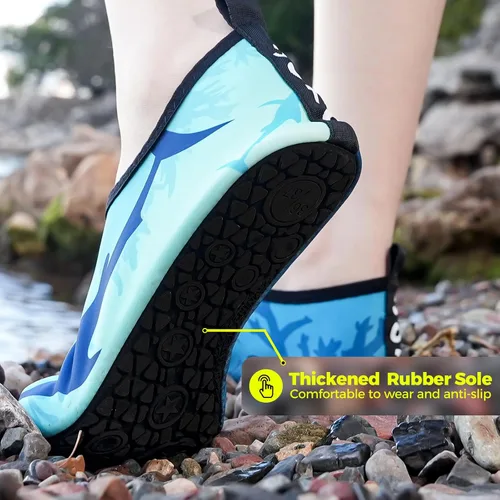 Vista 3 de JOTO Zapatos de agua para mujeres y hombres, calcetines acuáticos transpirables de secado rápido, suela de goma antideslizante flexible, ligeros