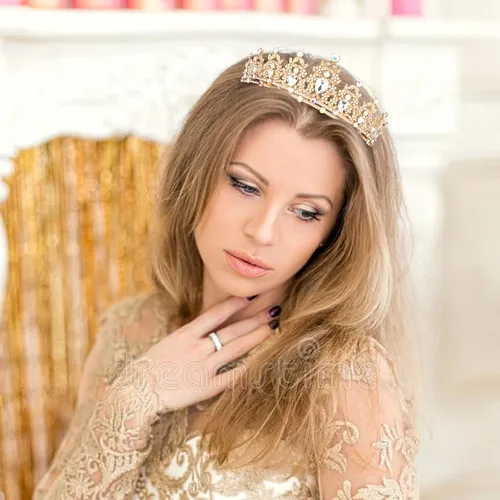 Vista 4 de Tiaras for Women KICOSY Queen Crowns for Women AB Crystal Rhinestone Comb Headband Cosplay Prom Pageant Halloween Birthday Bachelorette Party